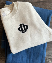 Load image into Gallery viewer, Youth DQ Pullover
