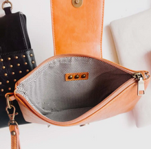 Load image into Gallery viewer, The &quot;Quincy&quot; Clutch
