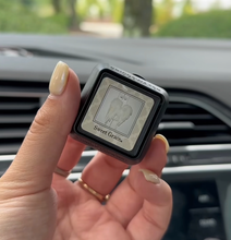 Load image into Gallery viewer, Bridgewater Candle Company - Auto Vent Clip - Sweet Grace

