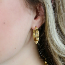 Load image into Gallery viewer, Taylor Shaye - &quot;Britney&quot; Hoops
